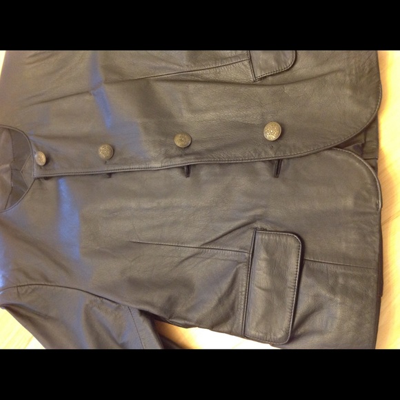 Leather jacket - Picture 5 of 8